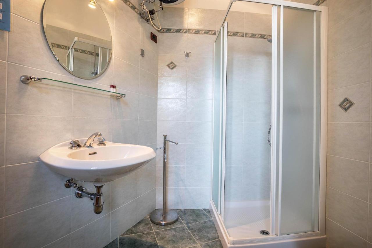 Residence Lena App 1 With Balcony Тенно Екстер'єр фото