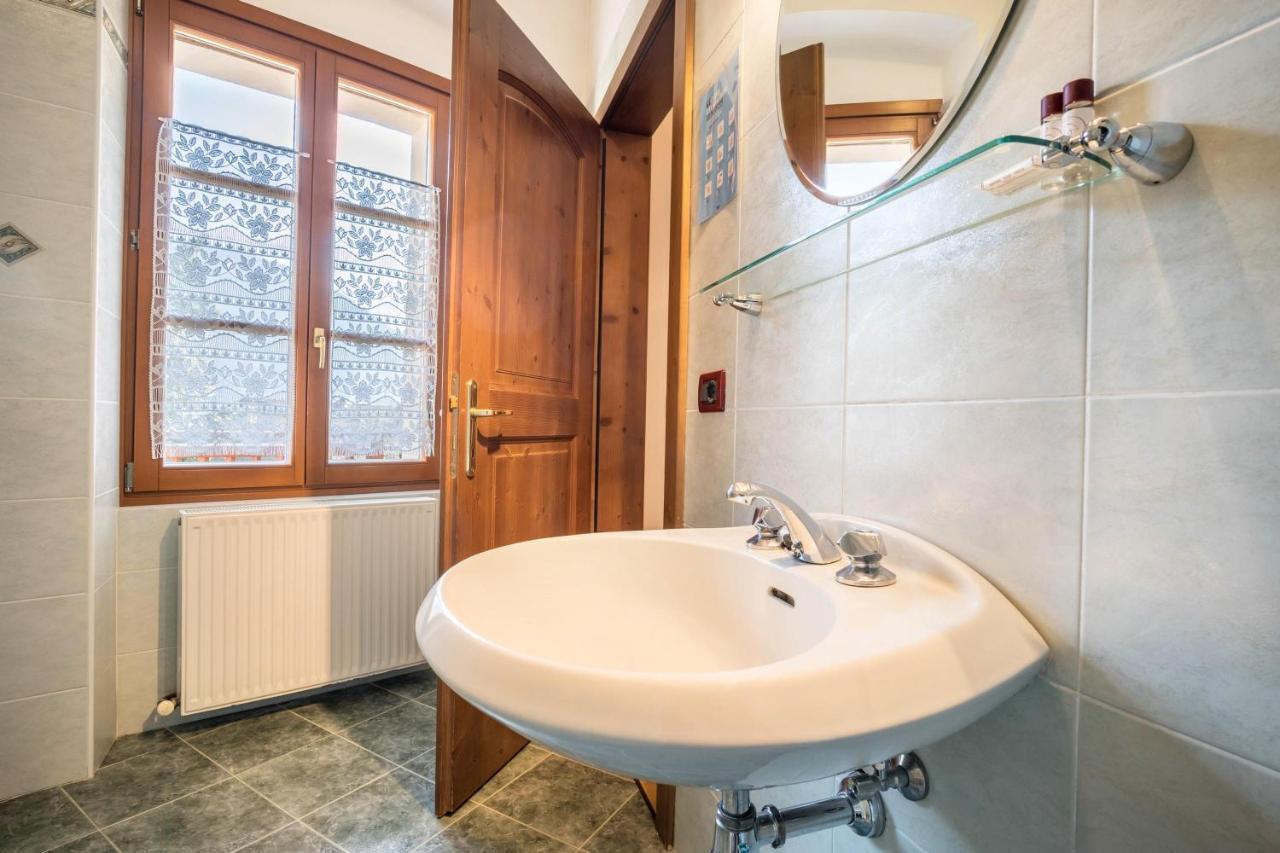 Residence Lena App 1 With Balcony Тенно Екстер'єр фото